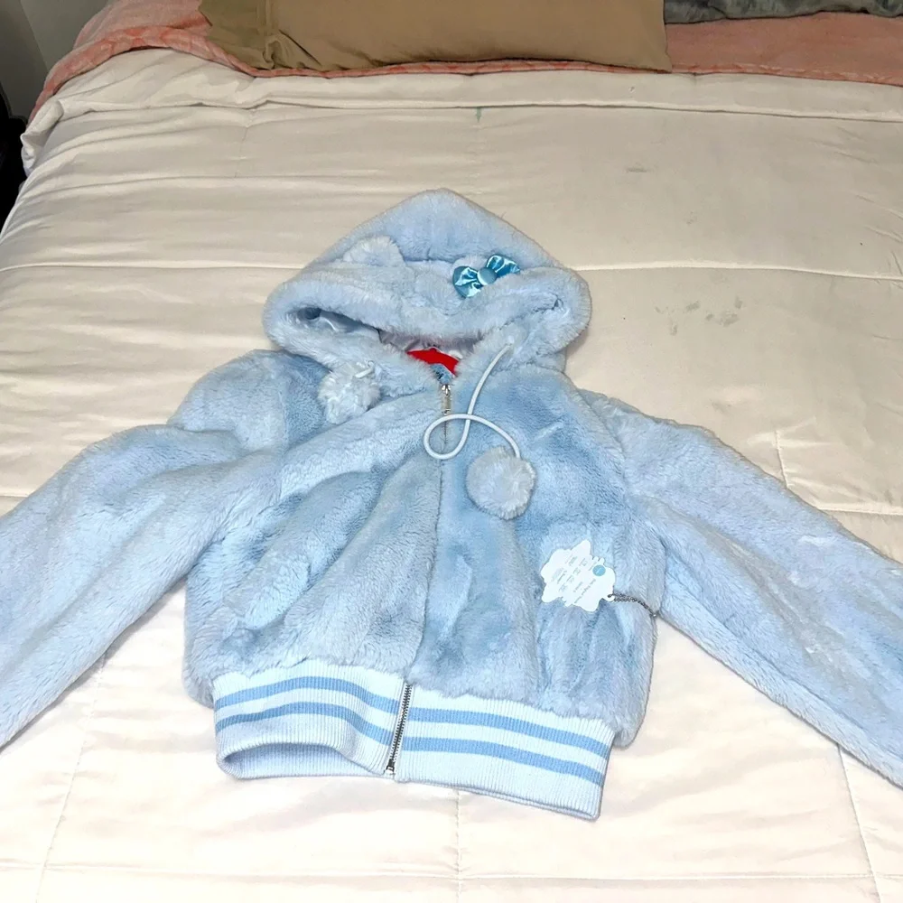 Hello kitty Sweater - Picture 2 of 5